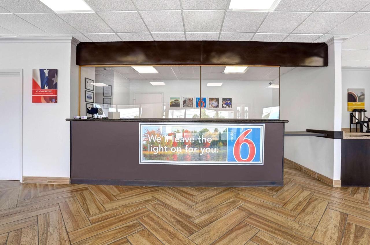 Motel 6-Jacksonville, Nc Екстериор снимка